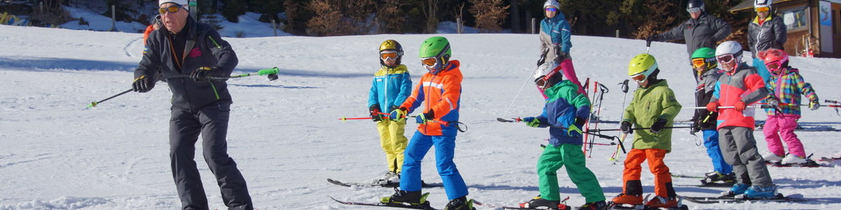 "Kids Aktiv" Skifahren der 6-9jährigen Gruppe Knoppen